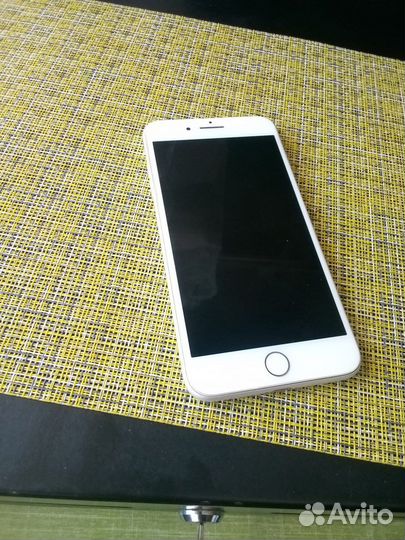 iPhone 8 Plus, 64 ГБ