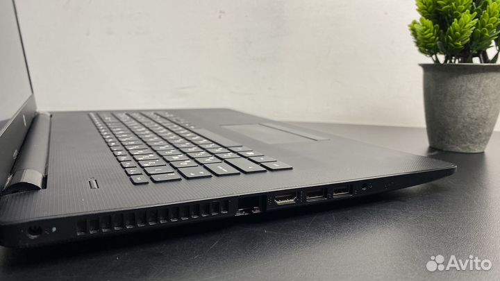 Большой ноутбук HP E2-9000/17’3/SSD/4GB