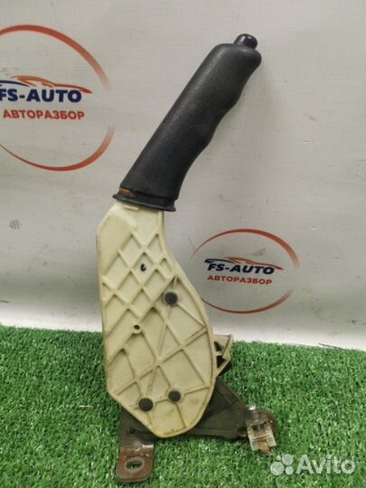 Ручник Ford Focus 1 2.0 бензин 2002