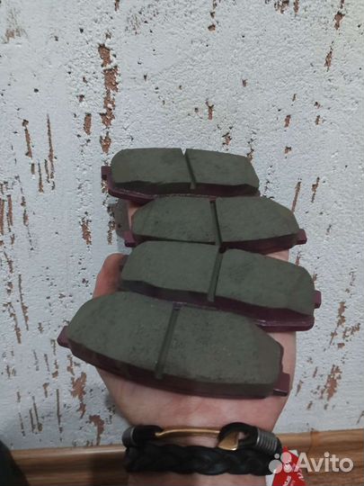 Задние тормозные колодки Toyota Land Cruiser