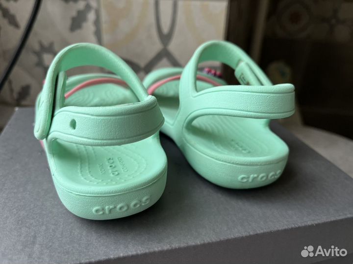 Сандалии босоножки для девочки crocs