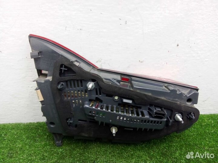 Б/У Фонарь крышки правый Америка 7342970