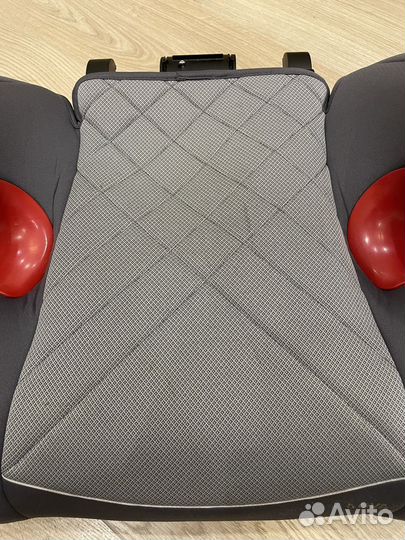 Автокресло Recaro monza nova is