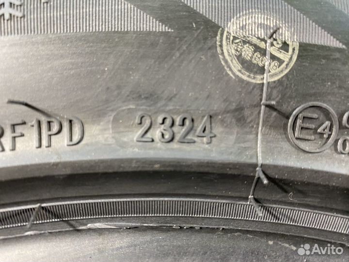 iLink Wintervorhut Stud II 235/55 R17 92T