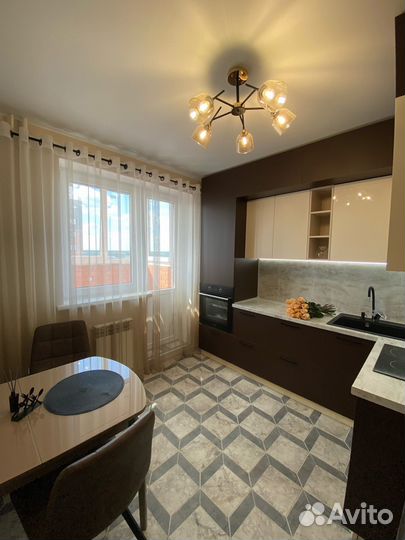 Угловая кухня на заказ. Фабрика