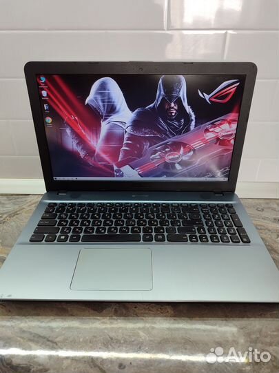 Игровой Asus core i5-6200U-4 ядра/Nvidia920MX/SSD