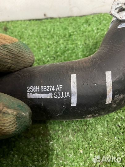 Патрубок системы охлаждения Ford fusion