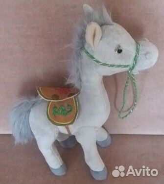Мягкая игрушка говорящая лошадка