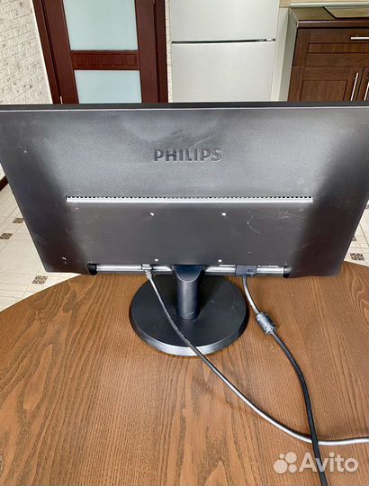 Монитор 22» philips 223V5L / 19201080 / TN / VGA