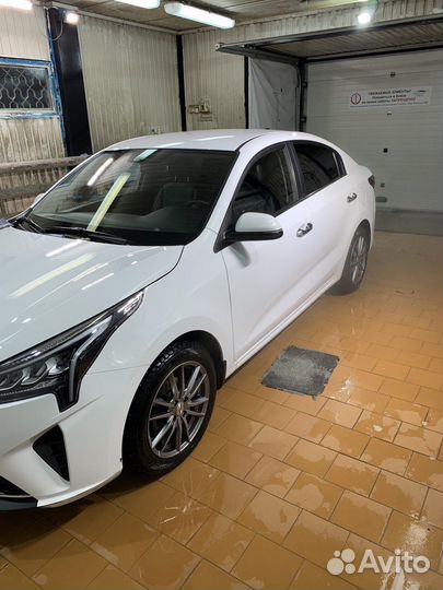 Продается зимниие колеса резина Нокиа с дисками