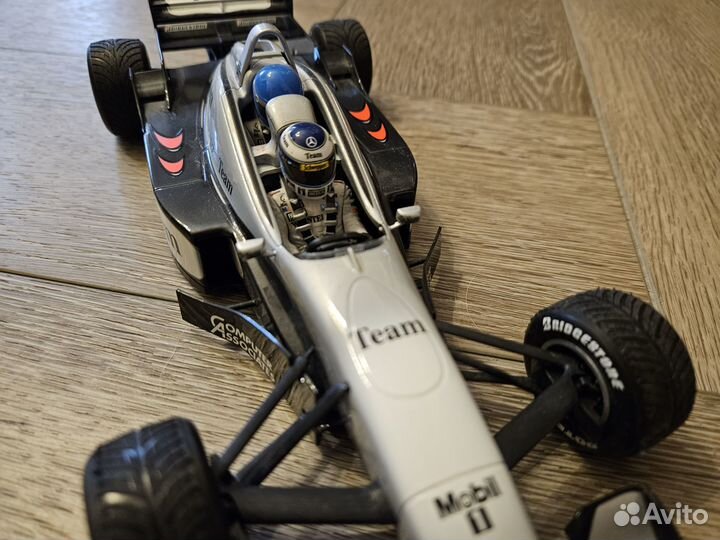 Mclaren Mercedes MP4-98T 1 18