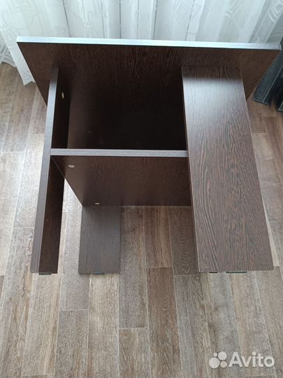 Журнальный столик