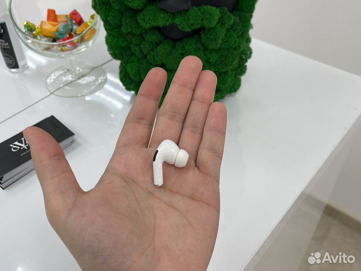 Правый наушник Airpods Pro оригинал
