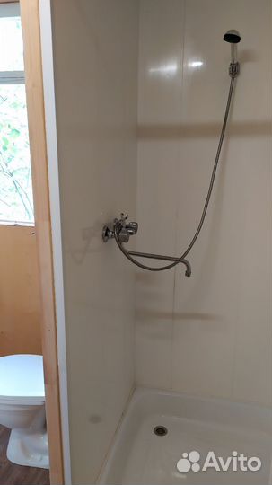 Дом на лужайке