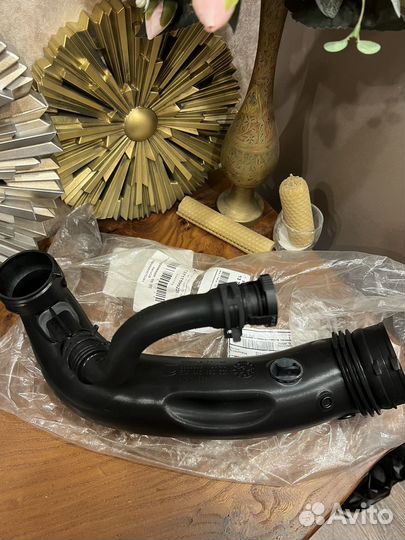 Воздуховод 13717599226 BMW