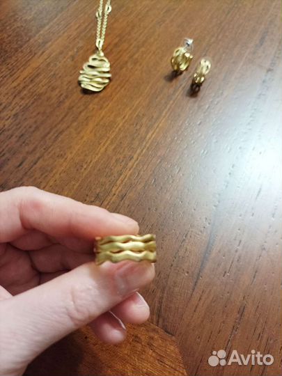 Кольцо из бижутерного сплава, эмали, страз