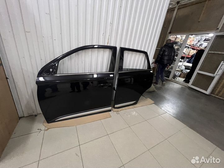 Левые двери Митсубиси Аутлендер 3 гф