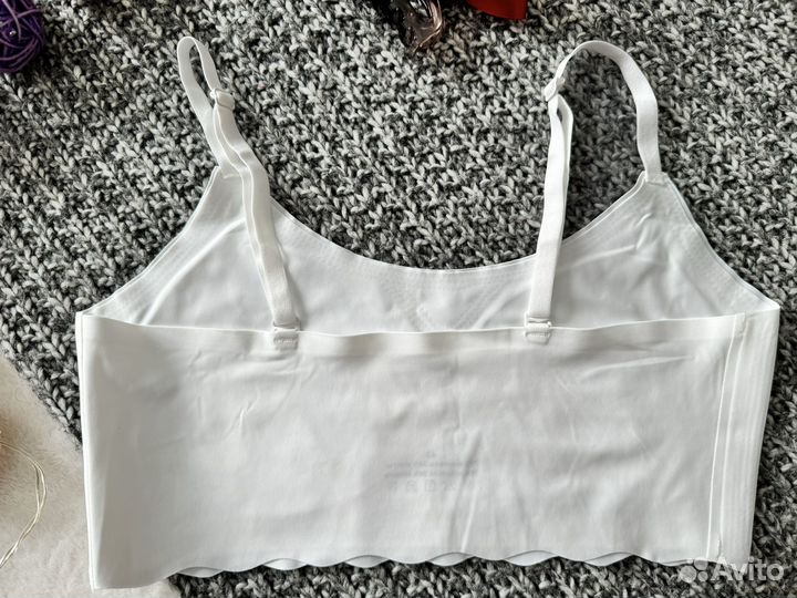 Бюстгалтер топ бесшовный новый 46 размер
