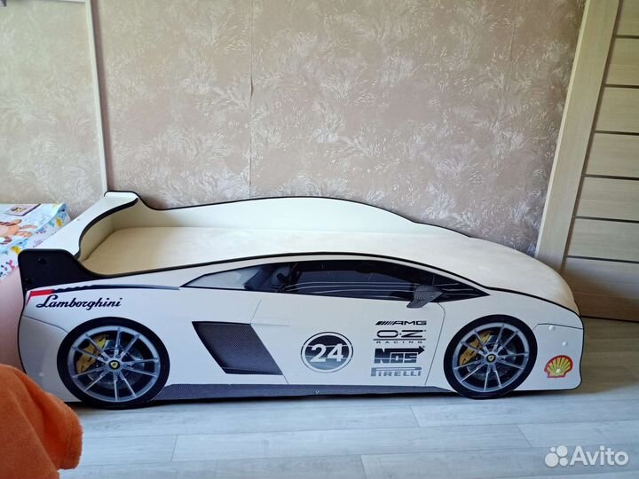 Продам кровать машинку