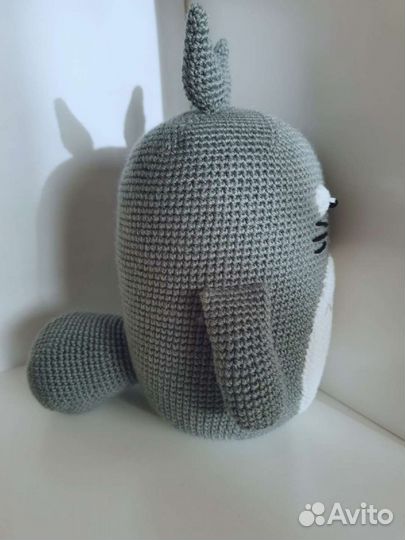 Вязаный тоторо и его помощник