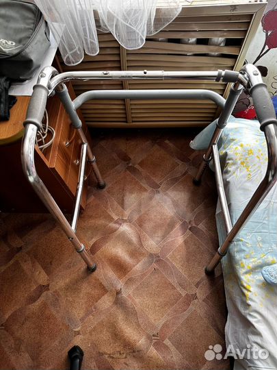 Ходунки для инвалидов