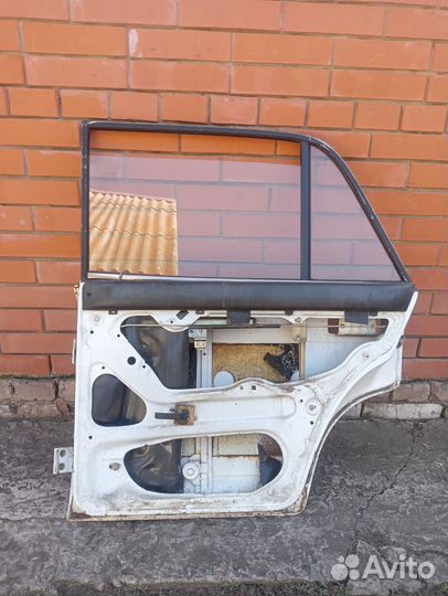 Дверь задняя правая на ваз 2105-07