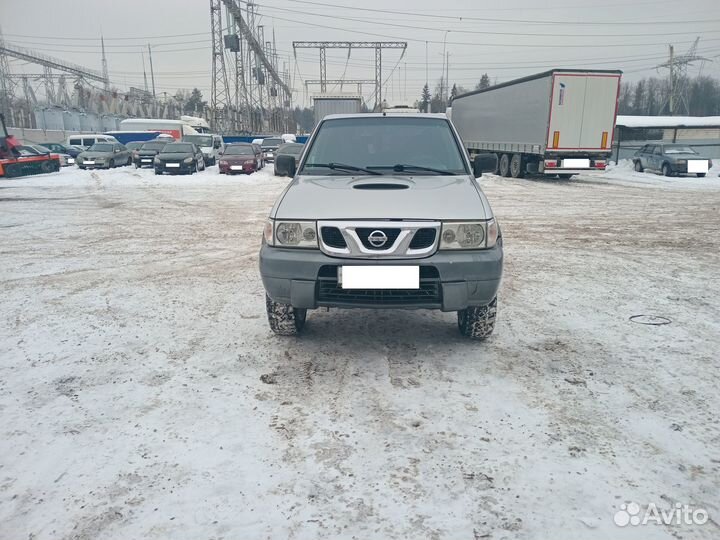 Nissan Terrano II 2.4 МТ, 2004, 182 000 км