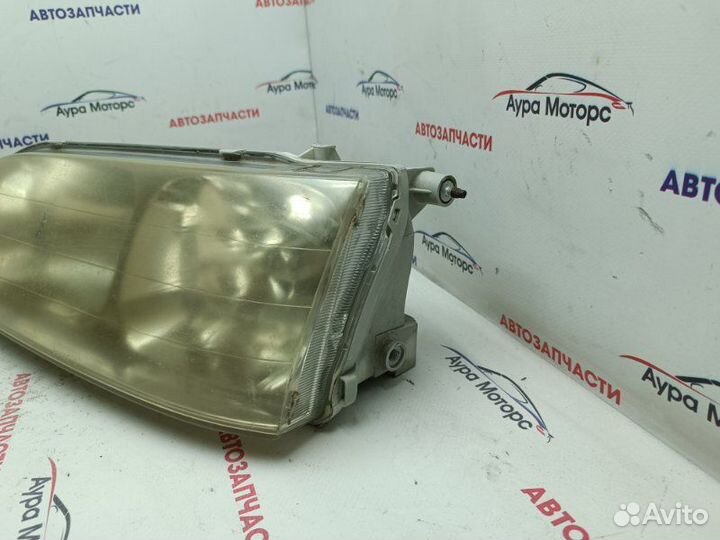 Фара галогеновая передняя левая Toyota Cresta