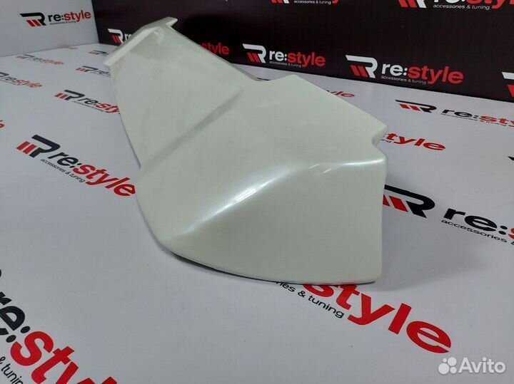 Спойлер Toyota Land Cruiser 200 Белый D2384