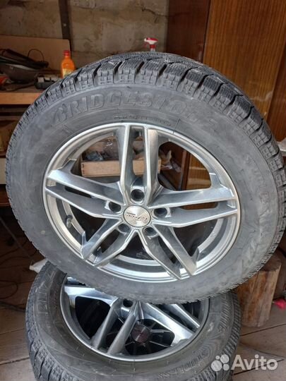 Bridgestone Blizzak VRX 205/55 R16