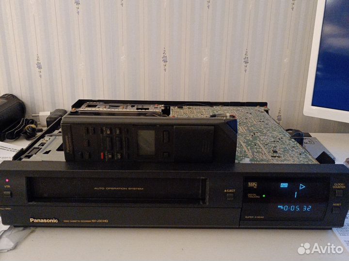 Видеомагнитофон Panasonic NV-J30EE