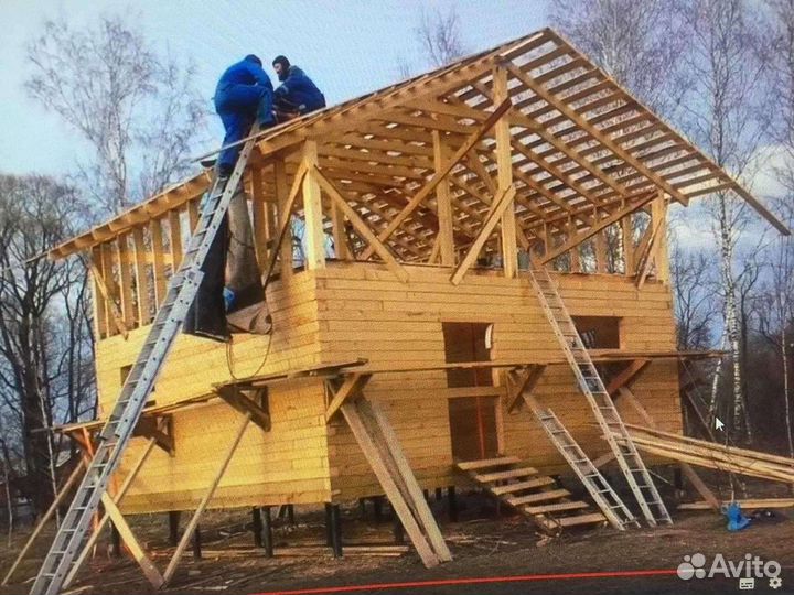 Кровельщик и рабочий