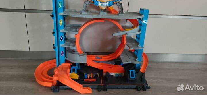 Hot wheels трек парковка на запчасти