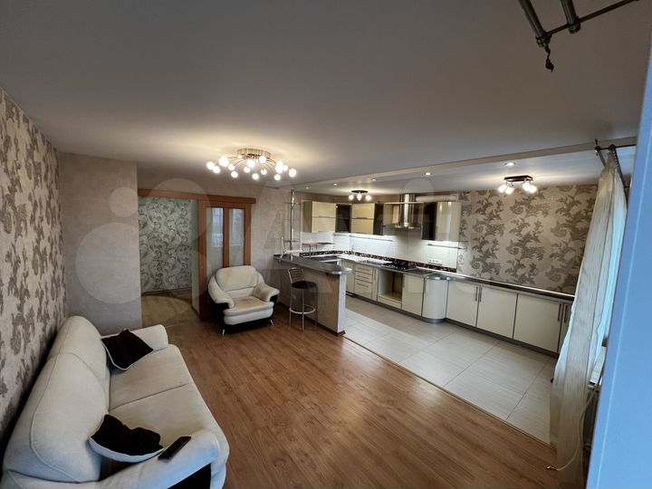 2-к. квартира, 71,2 м², 5/10 эт.