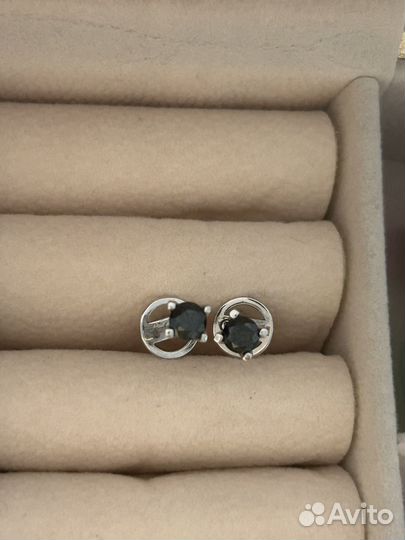 Золотые серьги с бриллиантами