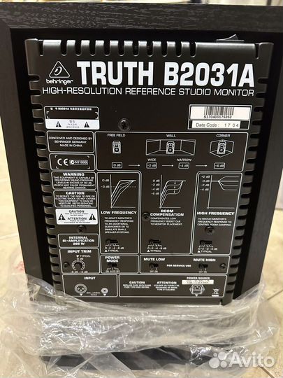 Behringer Truth B2031A