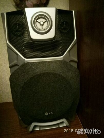 Отличный музыкальный центр LG