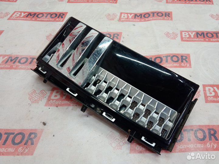 Накладка на крыло левая Land Rover Range Rover