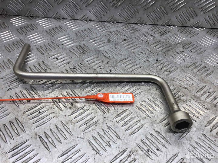 Ключ колесный (балонный) BMW 3 E46 M47D20