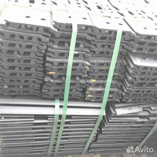 Башмак экскаватора Hitachi 14522928