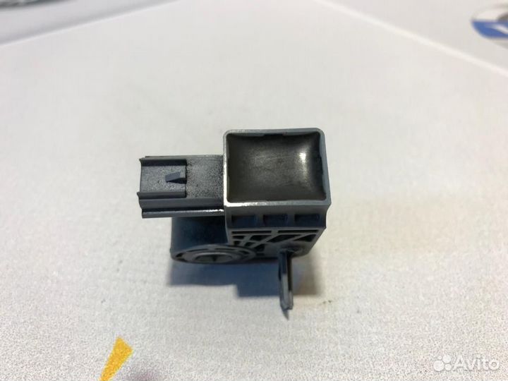 Датчик удара Jaguar XF X250