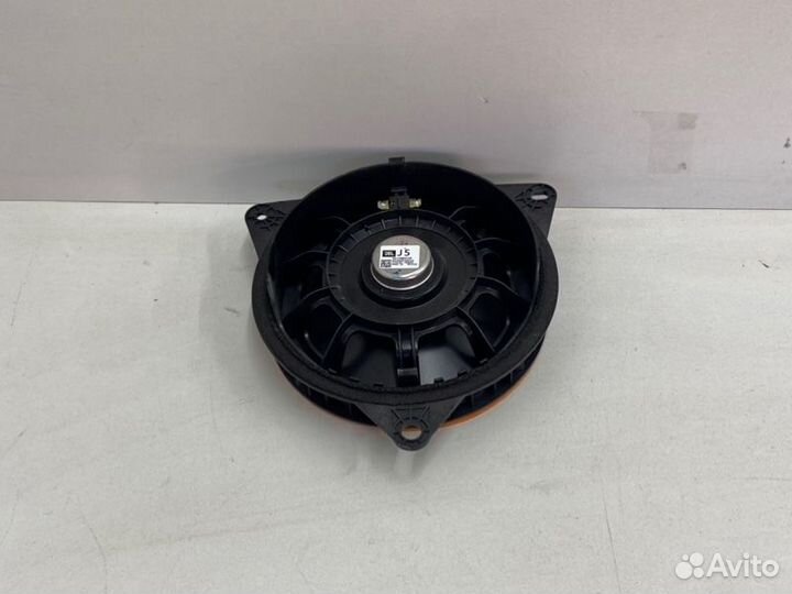 Динамик двери задний Тойота Camry V70/V75