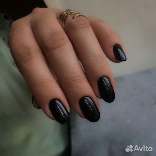 Маникюр и педикюр