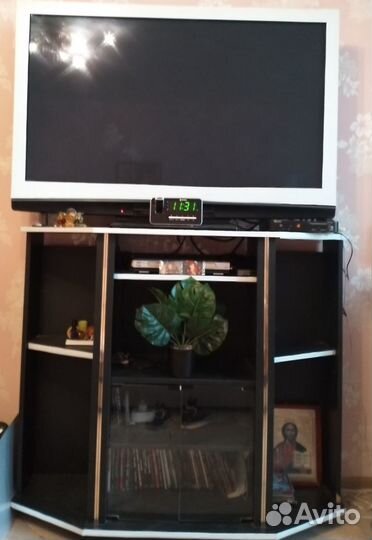 Тумба под телевизор