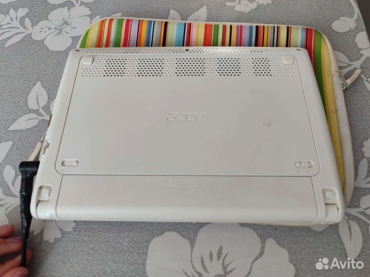 Нетбук acer aspire one