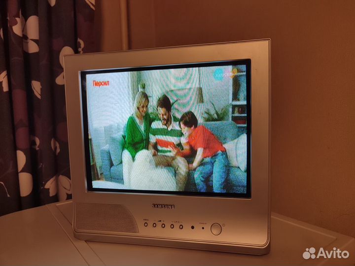 Телевизор samsung