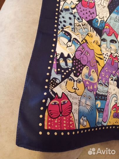 Платок синий шелковый с котами