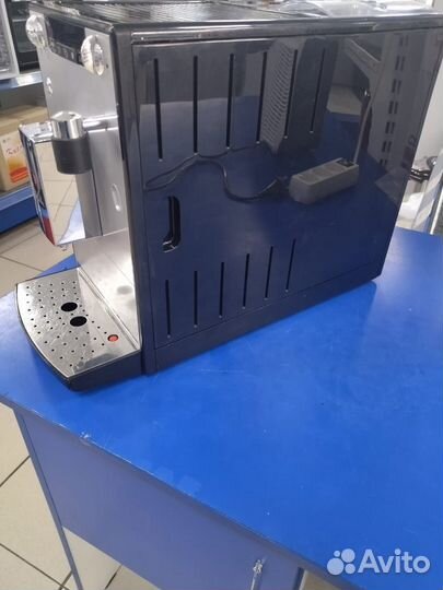 Кофемашина Melitta Caffeo Lattea Е 955-103 черный