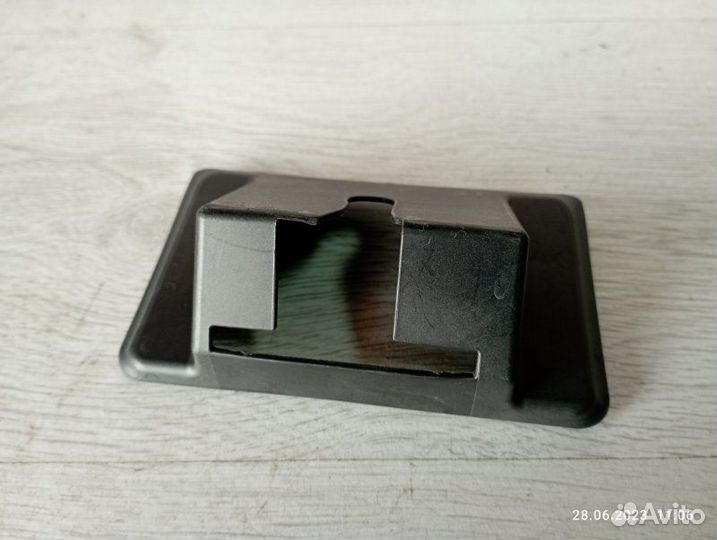 Накладка замка багажника задняя Lexus Rx350 2010