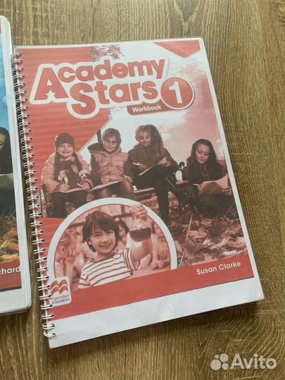 Учебники и тетрадь по английскому Academy stars 1